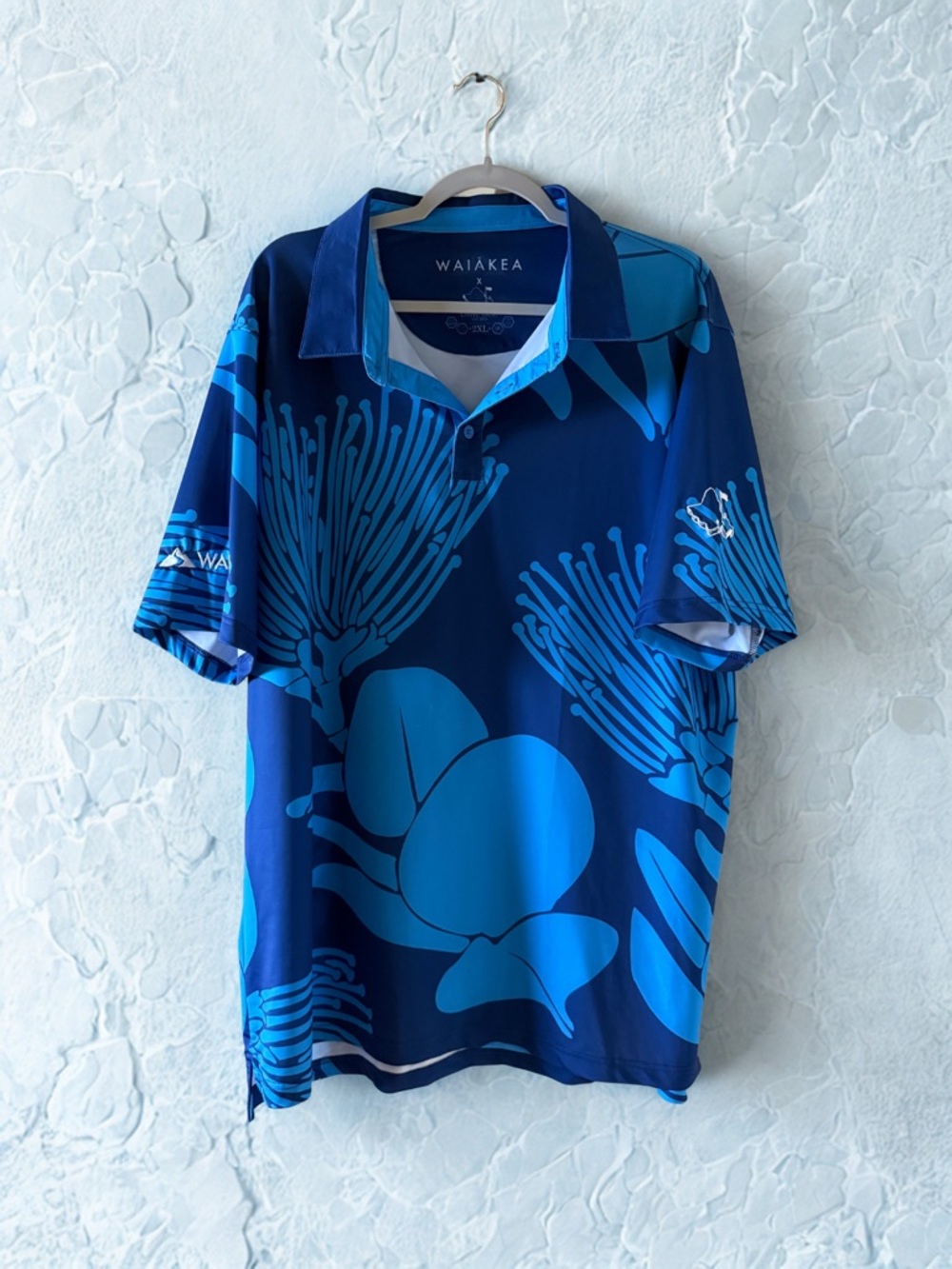 Waiākea Men's Navy & Cyan Floral Polo